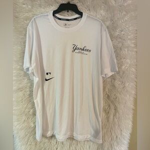 New York Yankees Bronx, NY Nike Authentic Collection Men’s Short Sleeve Tee. XXL